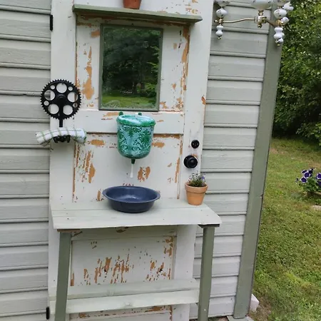 Semesterbostad Metsanomme Puhkemaja Ja Saun