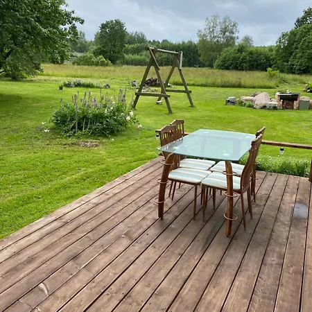 Metsanomme Puhkemaja Ja Saun