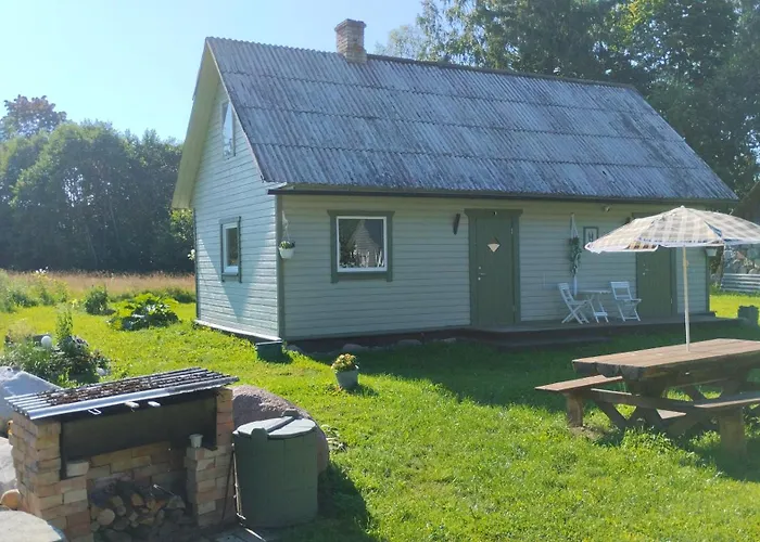 Metsanomme Puhkemaja Ja Saun בית נופש