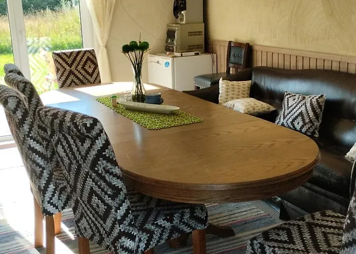 Metsanomme Puhkemaja Ja Saun *