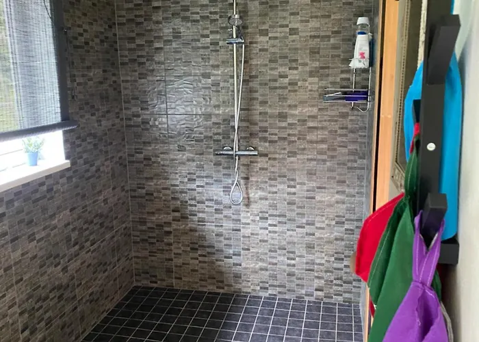 Metsanomme Puhkemaja Ja Saun